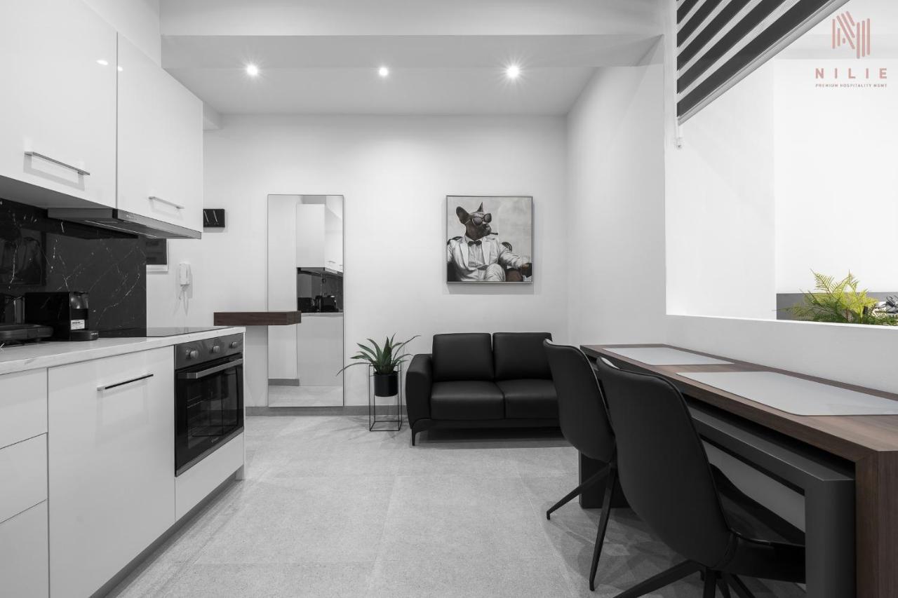 New Era, Nilie Hospitality Mgmt Appartement